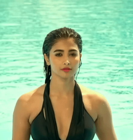 pooja hegde bikini hot bollywood actress