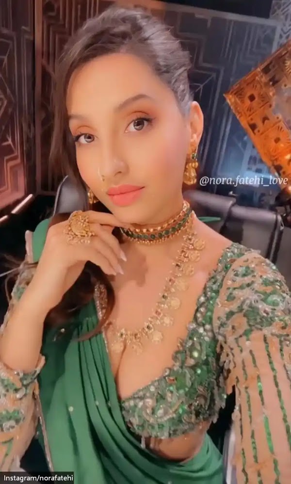 nora fatehi saree selfie cleavage busty bollywood actress nora fatehi saree selfie cleavage busty bollywood actress