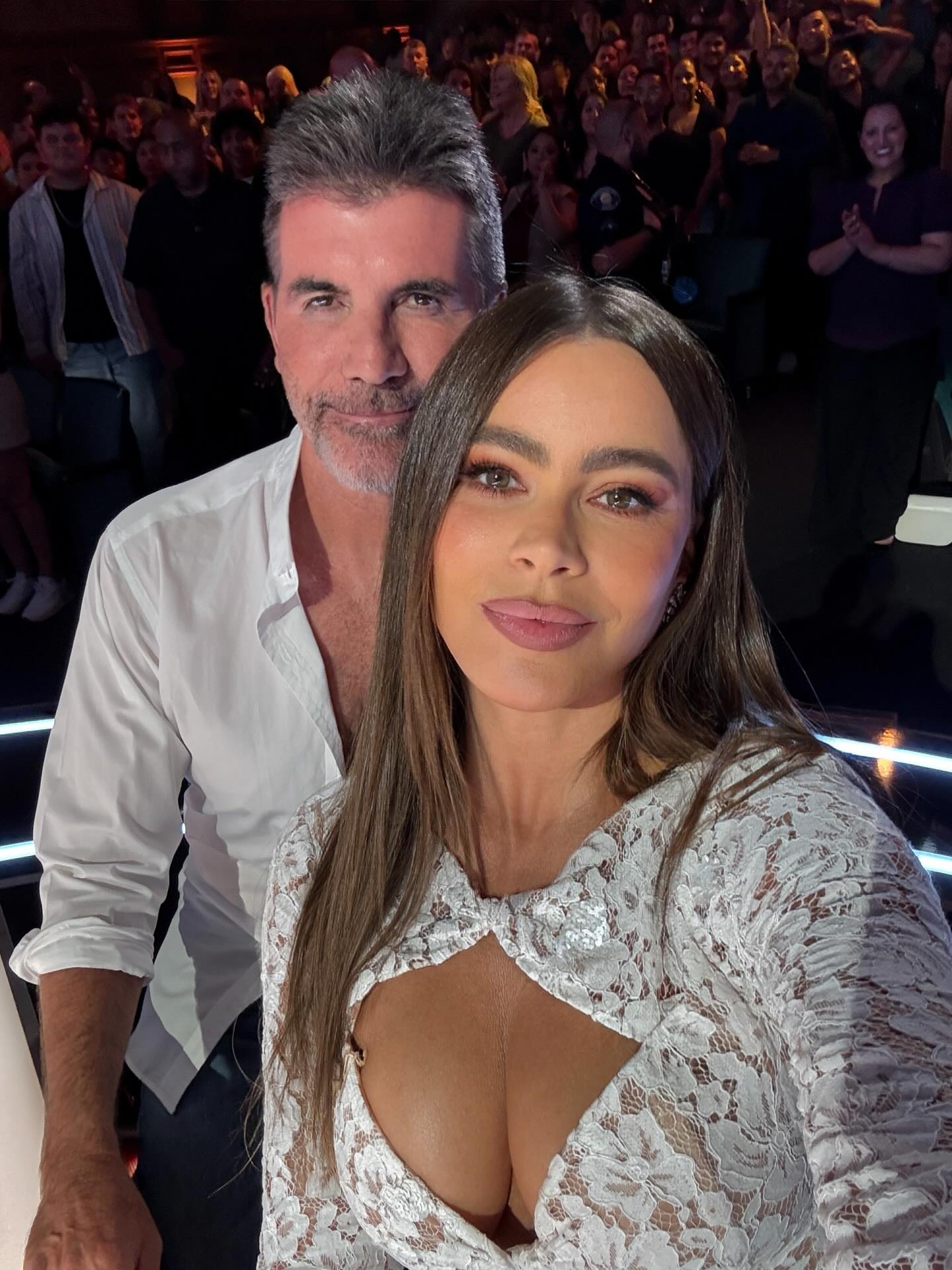 sofia vergara white bodycon dress cleavage busty hollywood actress (1) sofia vergara white bodycon dress cleavage busty hollywood actress (1)