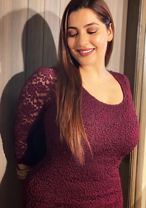 Neetu Singh curvy Indian actress