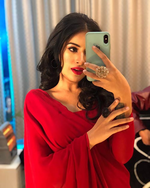 Sara Gurpal hot photos