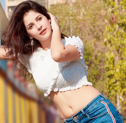 Kaashish Vohra hot photos