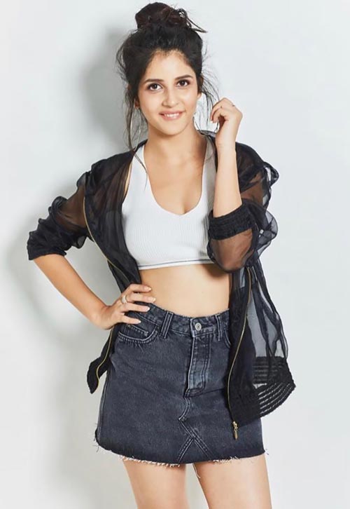 Kaashish Vohra hot photos