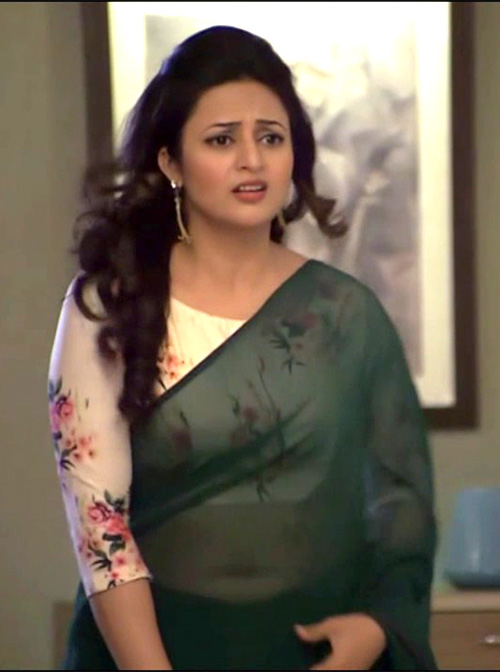Divyanka Tripathi hot tv actress Divyanka Tripathi navel saree hot tv actress