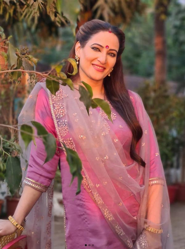 Rakshanda Khan hot photos indian tv actress