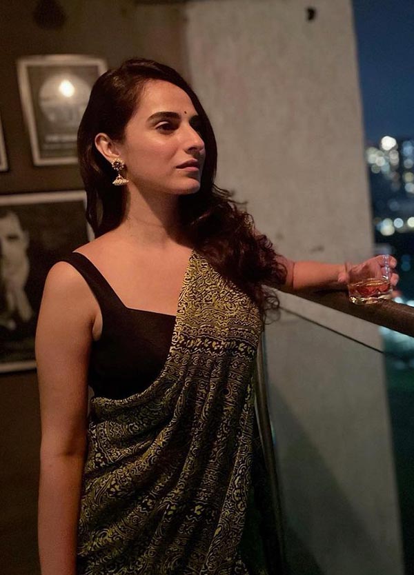 Kashmira Irani hot photos Kashmira Irani hot photos