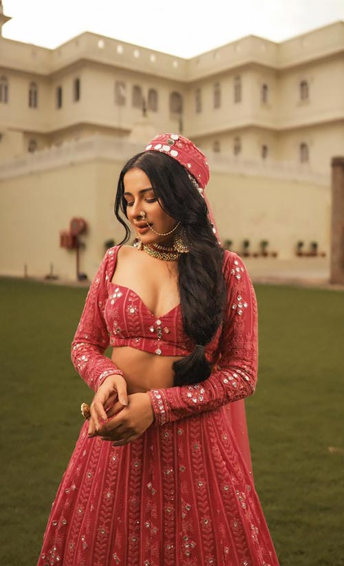 Sara Gurpal hot photos