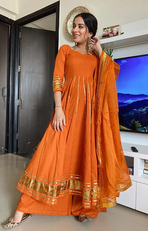 Sara Gurpal hot photos