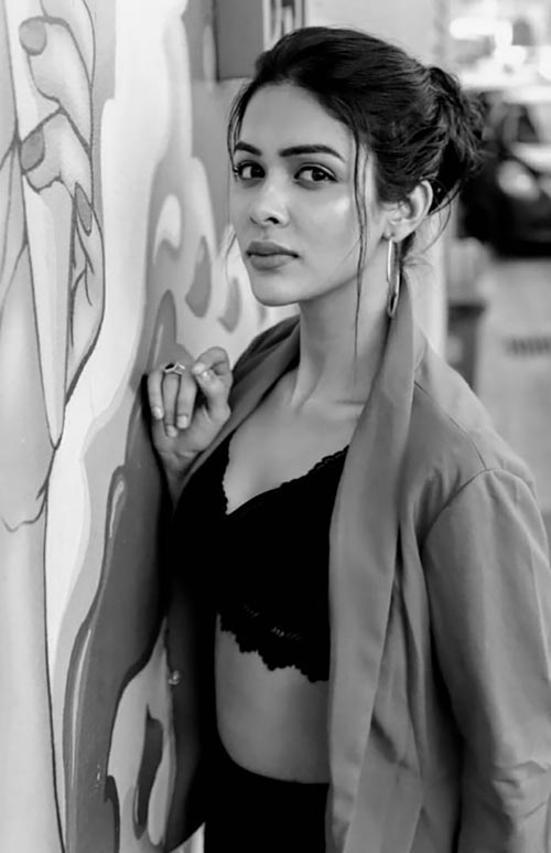 Charvi Saraf hot indian tv actress kasautii zindagii kay Charvi Saraf hot indian tv actress kasautii zindagii kay