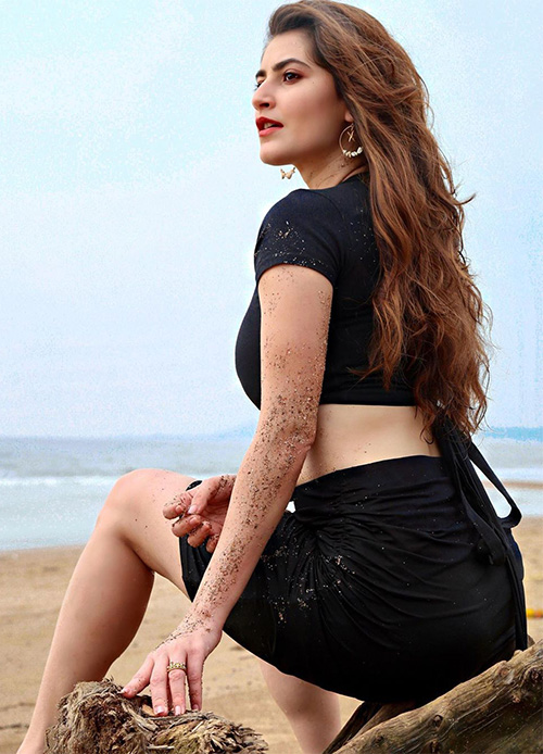 Shivaleeka Oberoi hot Shivaleeka Oberoi hot