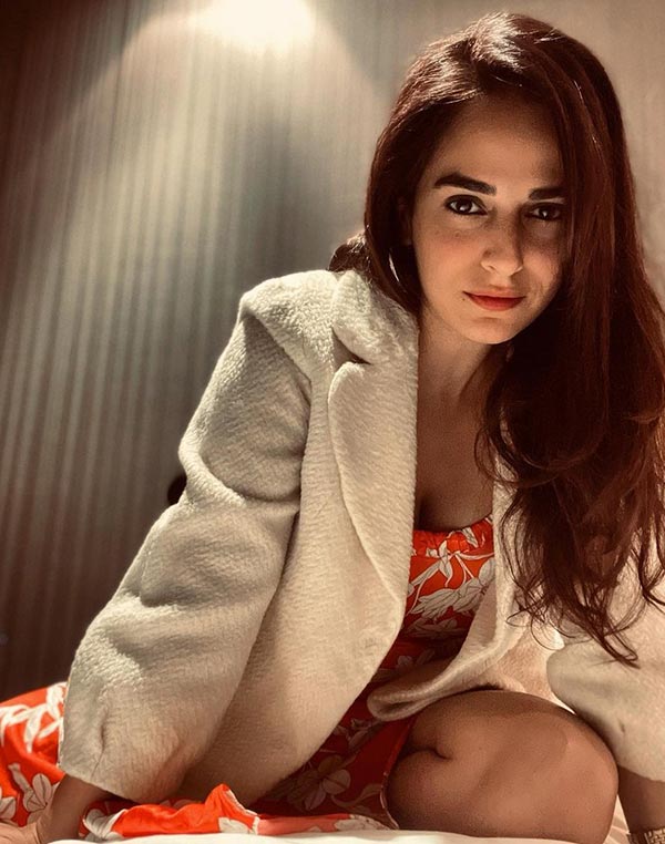 Kashmira Irani hot photos Kashmira Irani hot photos