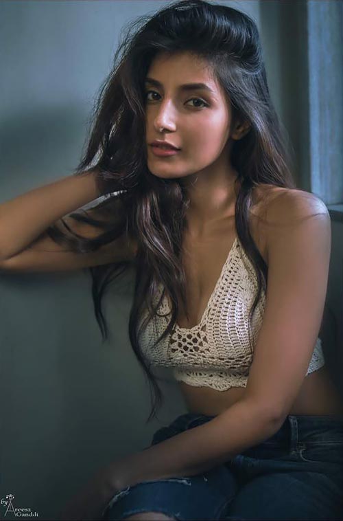 Harshita Gaut hot photos bribe ullu actress Harshita Gaut hot photos bribe ullu actress