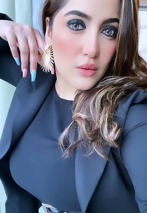 Neetu Singh curvy punjabi actress