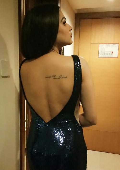 Himanshi Khurana hot punjabi actress singer Himanshi Khurana hot punjabi actress singer