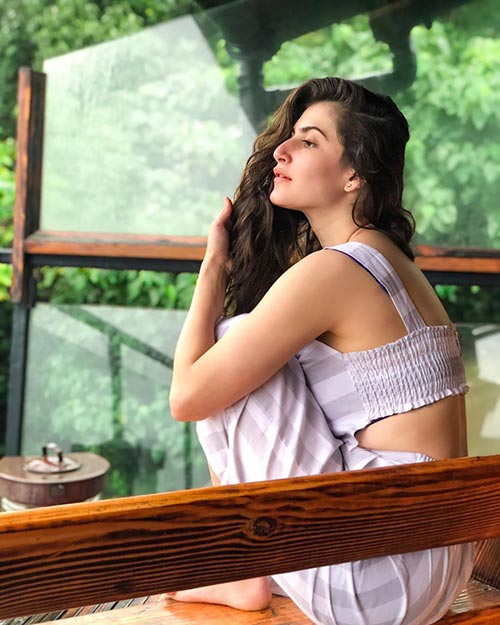 Shivaleeka Oberoi hot Shivaleeka Oberoi hot