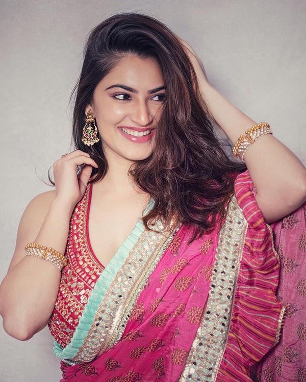 Shivaleeka Oberoi hot Shivaleeka Oberoi hot