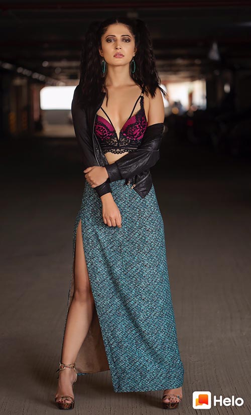 Charlie Chauhan hot photos