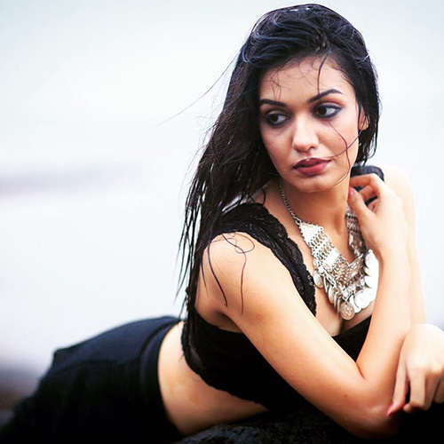 Divya Agarwal hot actress