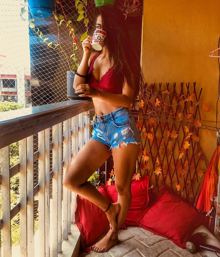 Charlie Chauhan hot photos mtv roadies