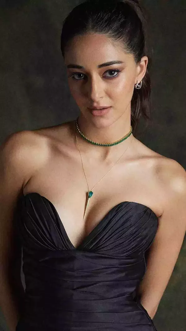 ananya panday cleavage off shoulder black dress ananya panday cleavage off shoulder black dress