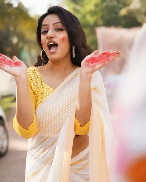 deepika singh tv actress holi