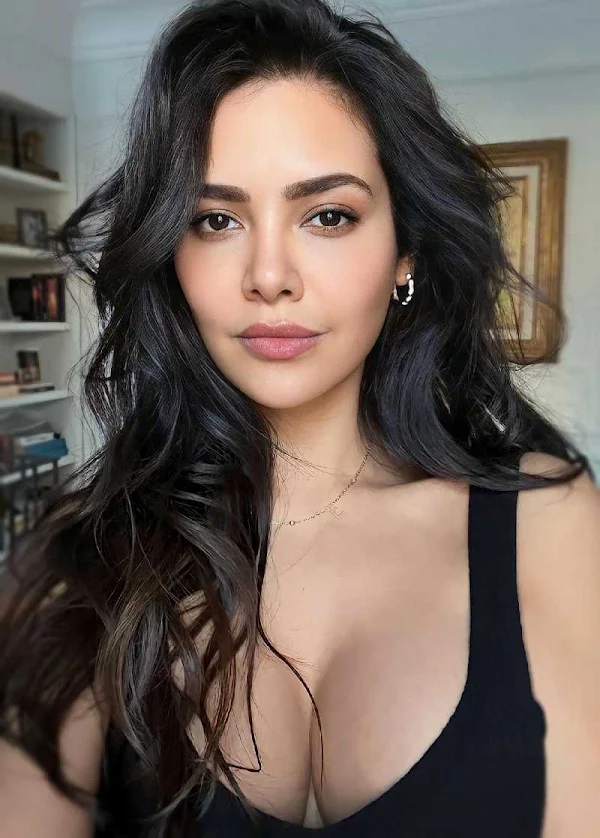 esha gupta cleavage black top busty indian actress esha gupta cleavage black top busty indian actress