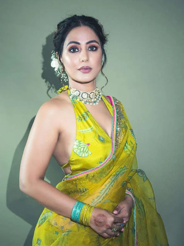 hina khan cleavage blouse saree hina khan cleavage blouse saree