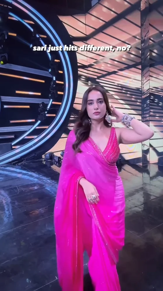 kusha kapila saree sleeveless blouse curvy indian actress kusha kapila saree sleeveless blouse curvy indian actress