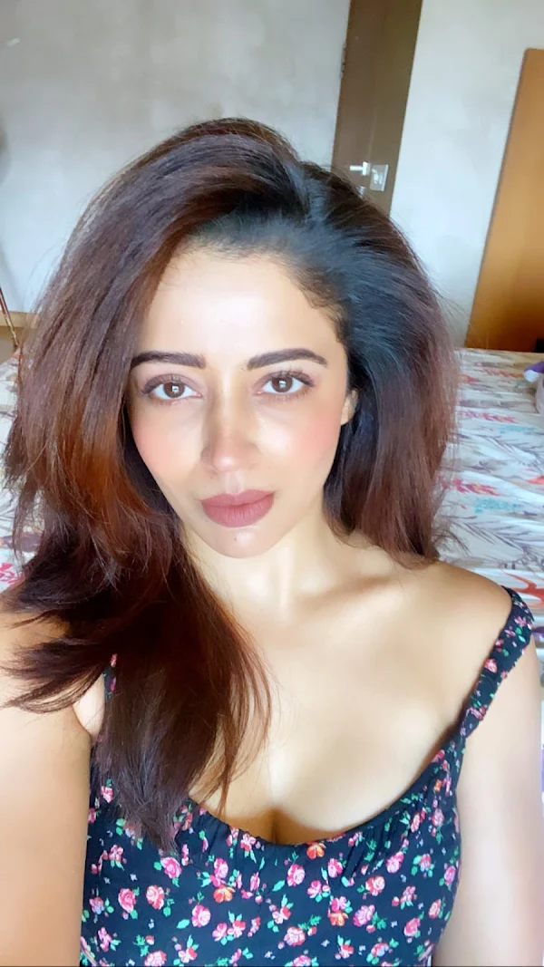 nehha pendse hot selfie indian actress nehha pendse hot selfie indian actress