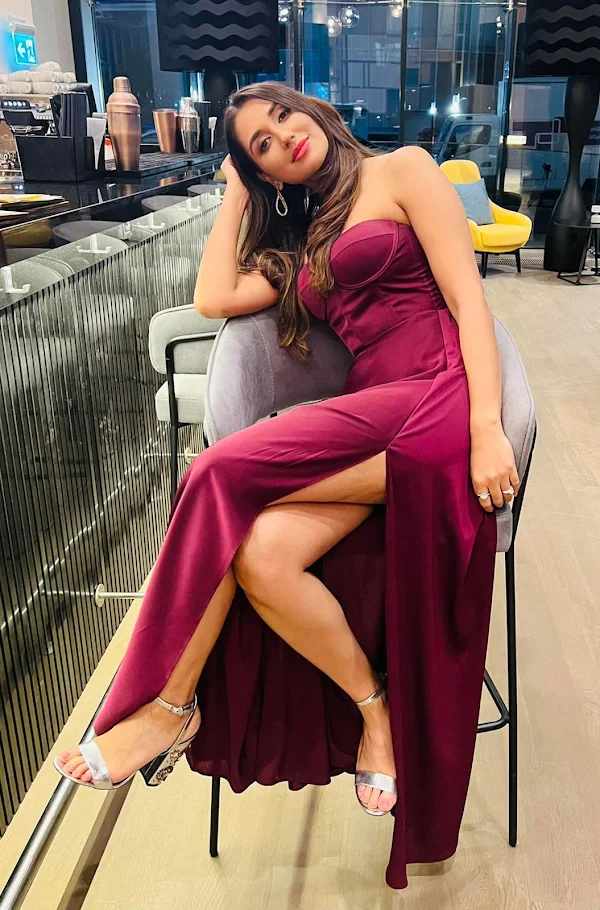 nikita dutta sexy legs high slit dress nikita dutta sexy legs high slit dress