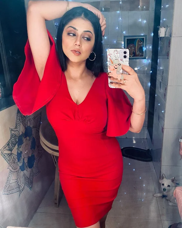 reema worah curvy actress bodycon short dress reema worah curvy actress bodycon short dress