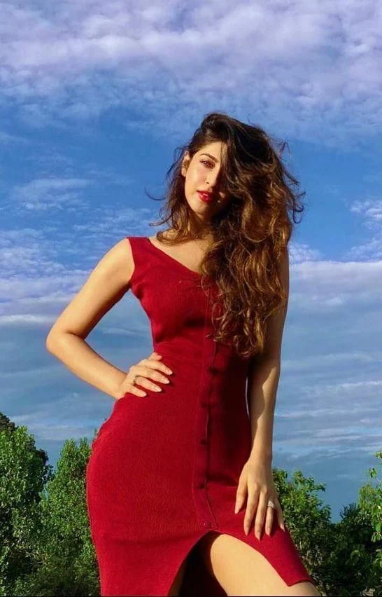 sonarika bhadoria red dress sonarika bhadoria red dress