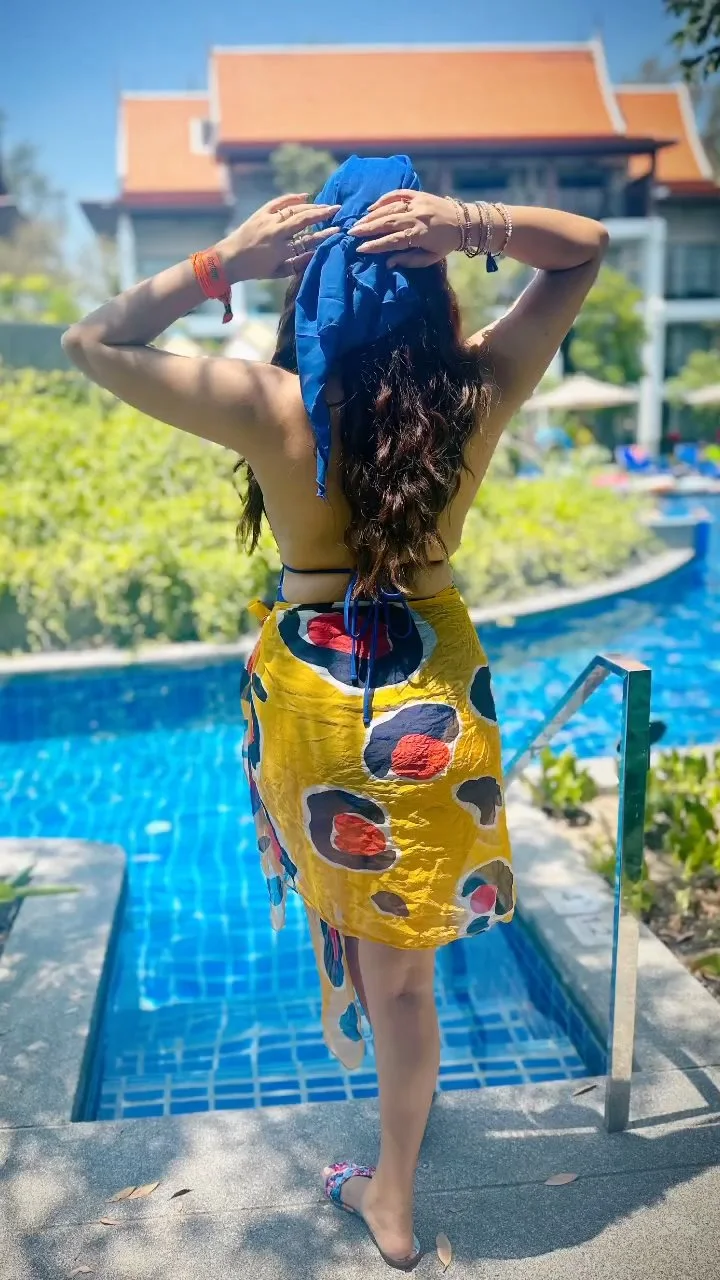 esshanya maheshwari blue swimsuit curvy body esshanya maheshwari blue swimsuit curvy body