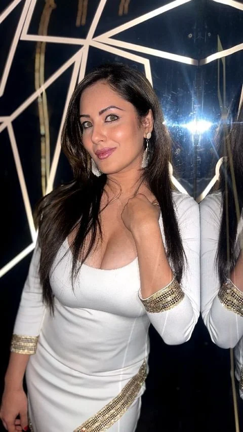Puja Banerjee cleavage white dress Puja Banerjee cleavage white dress