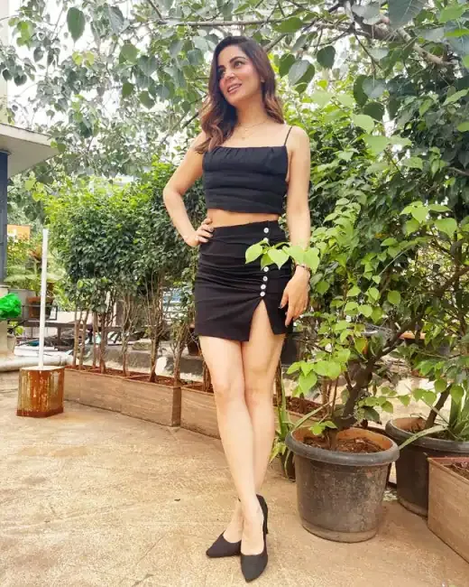 Shraddha Arya legs black dress preeta kundali bhagya Shraddha Arya legs black dress preeta kundali bhagya