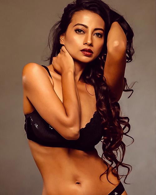 Paromita Pari Dey ullu app actress