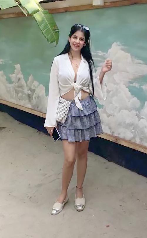 Kaashish Vohra hot photos