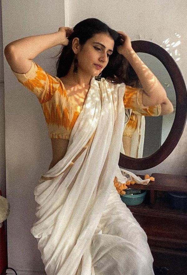 Fatima Sana Shaikh saree hot bollywood actress