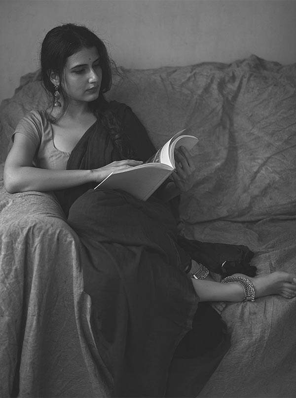 Fatima Sana Shaikh saree hot bollywood actress