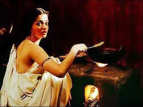 Aishwarya Rai Indian actress saree without blouse