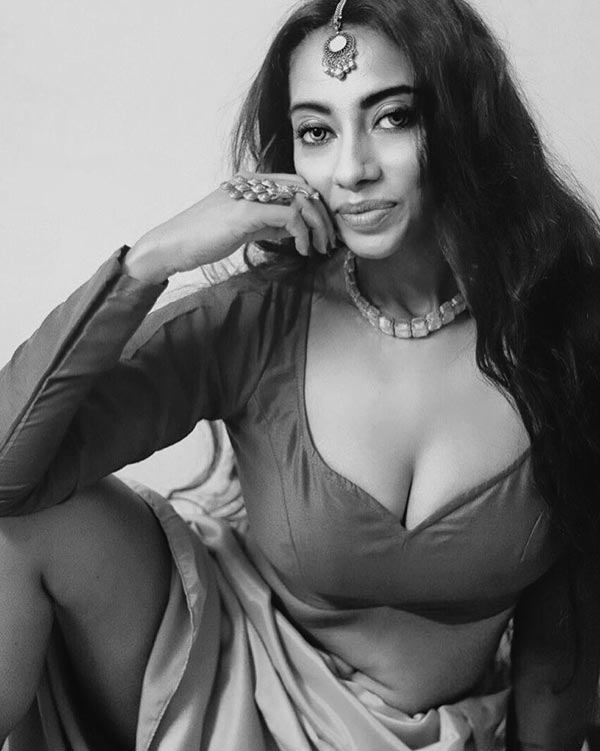 Paromita Pari Dey ullu app actress