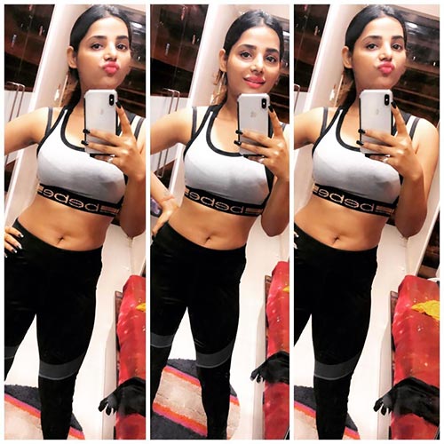 Anushka Srivastava hot ullu actress