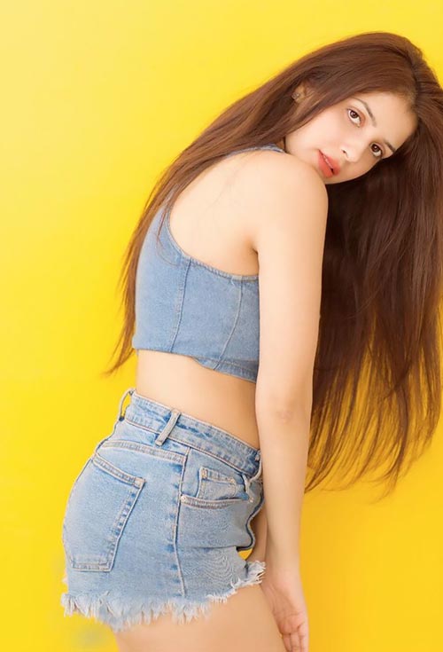 Kaashish Vohra hot photos