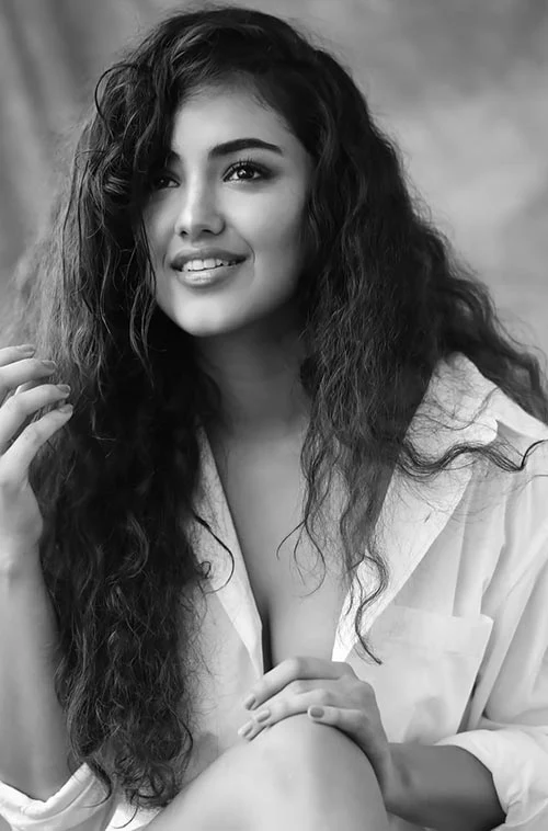 Malvika Sharma hot photos