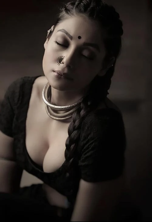 Anangsha Biswas hot actress mirzapur Anangsha Biswas cleavage hot actress mirzapur