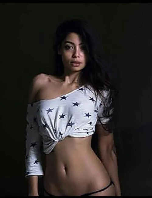 Anangsha Biswas navel hot actress mirzapur Anangsha Biswas navel hot actress mirzapur