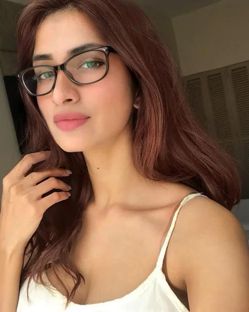 Diksha Singh hot indian model Diksha Singh hot indian model