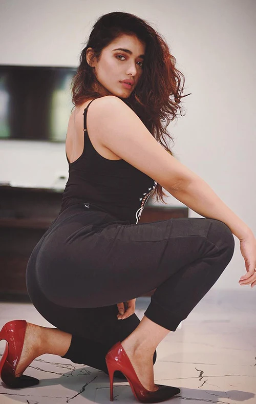ketika sharma curvy indian actress ketika sharma curvy indian actress