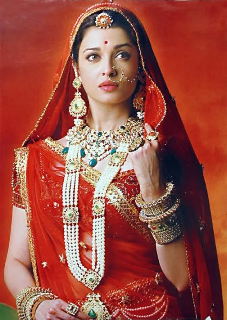 Aishwarya Rai Jodha Akbar royal historical look bollywood Aishwarya Rai Jodha Akbar royal historical look bollywood