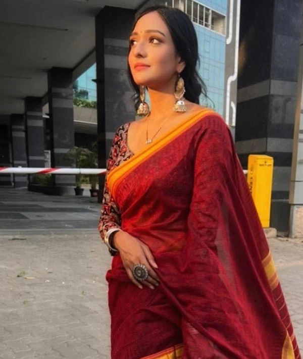 Aishwarya Khare saree hot indian tv actress Aishwarya Khare saree hot indian tv actress